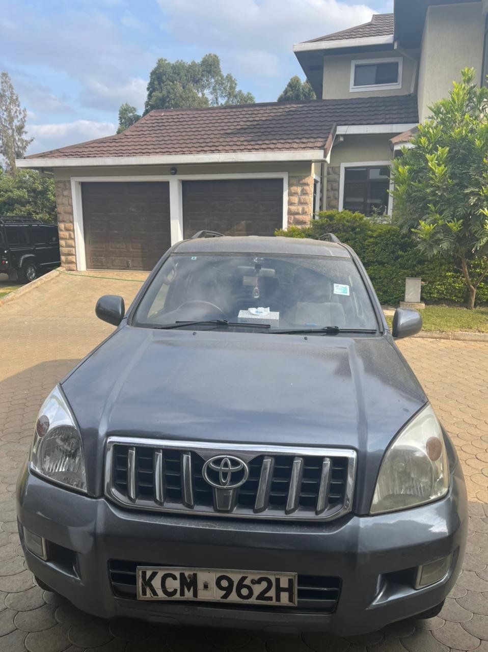 Toyota Prado KCM auto Petrol 1.6M O.N.O Pay 30% 70% in 60 Monthly INSTALLMENTS as New