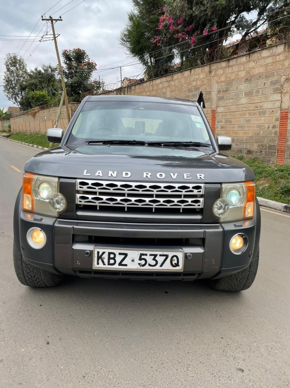 Discovery 3 TDV6 HSE pay 30% 70% in 60 Monthly installments Free Triple Sunroof