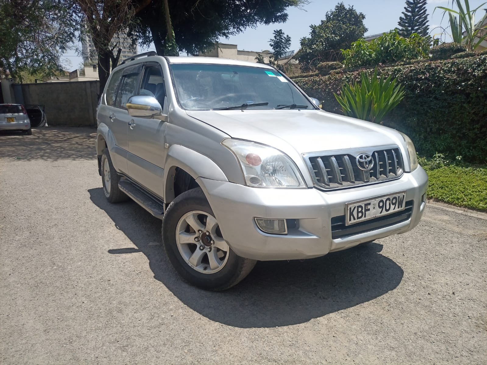 2006 Toyota Prado Diesel Sunroof 1.4M ONLY Pay 20% Deposit