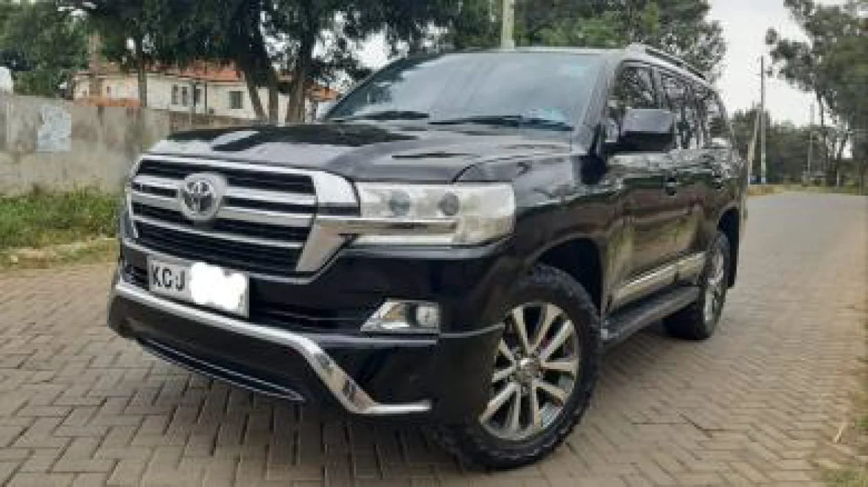 Toyota V8 Sunroof Leather Pay 30% Deposit. On Offer!