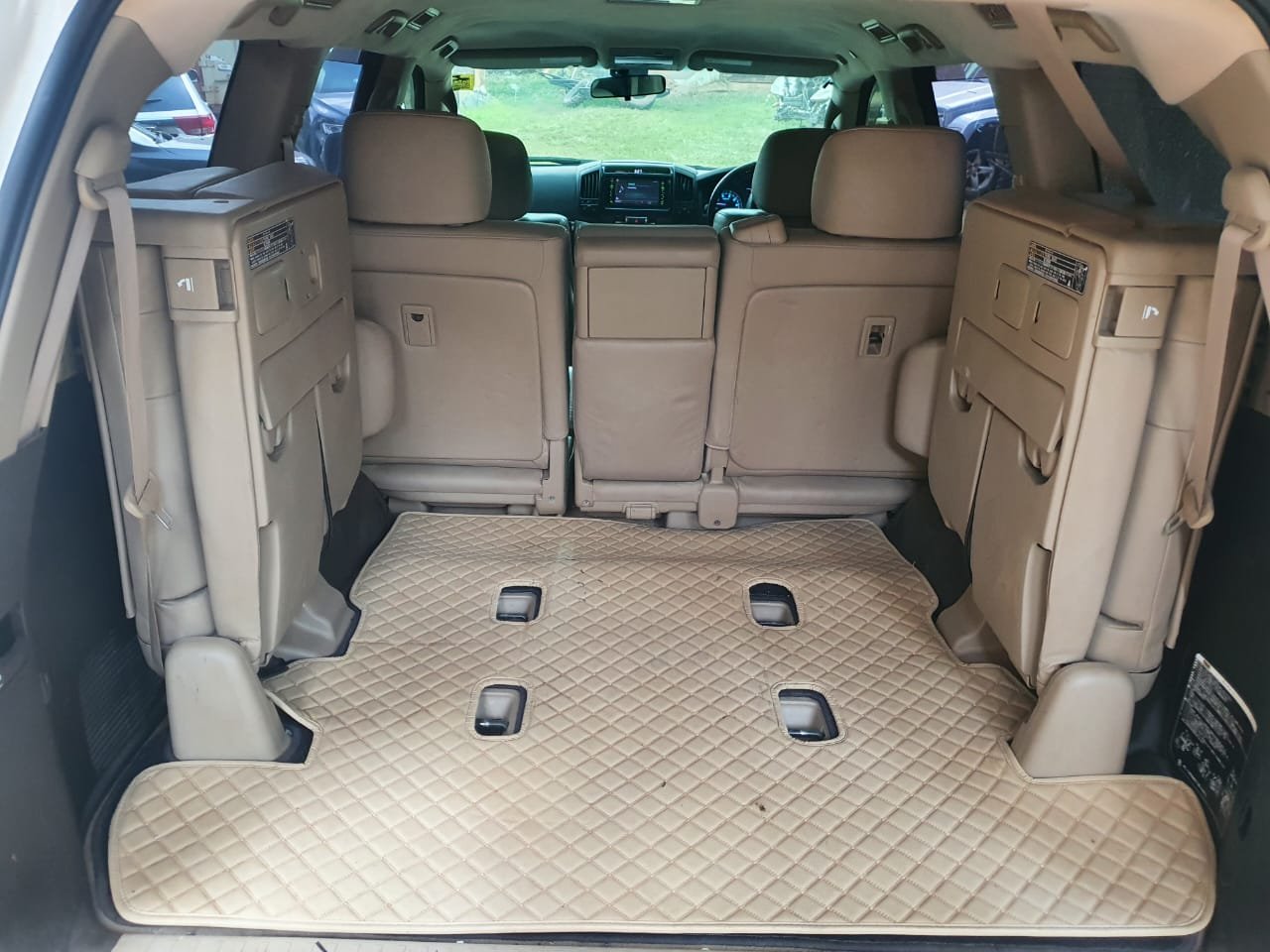 Toyota landcruiser V8 2010 Asian Owner Cheapest As New Pay 50% Balance later