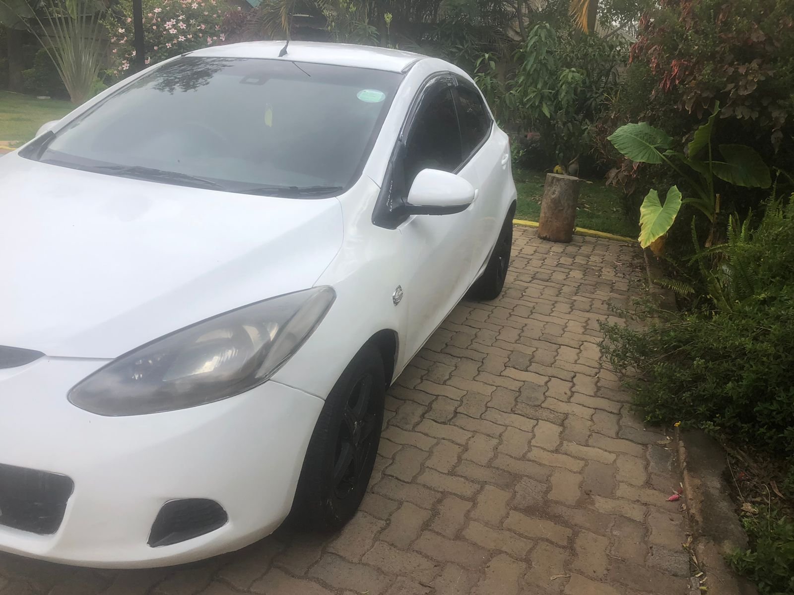 Mazda Demio 2011 390k pay 20%, 80% in 60 MONTHS