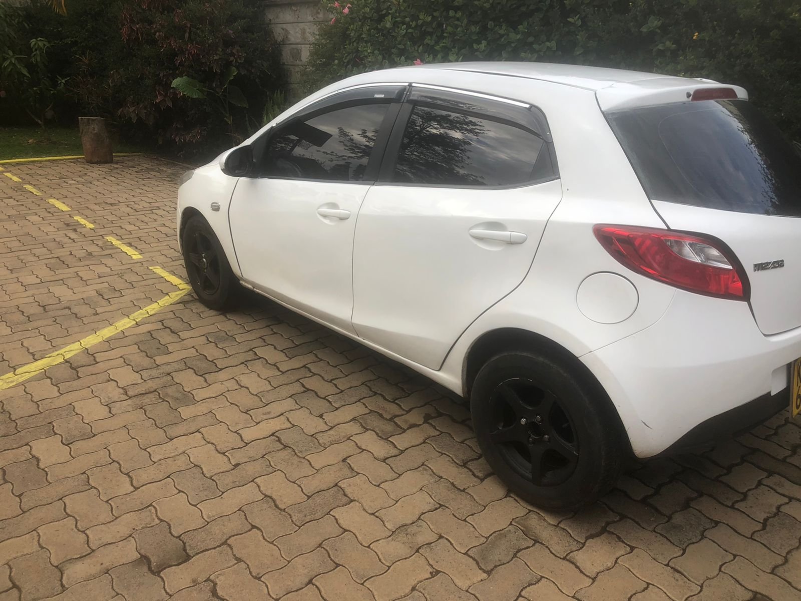Mazda Demio 2011 390k pay 20%, 80% in 60 MONTHS
