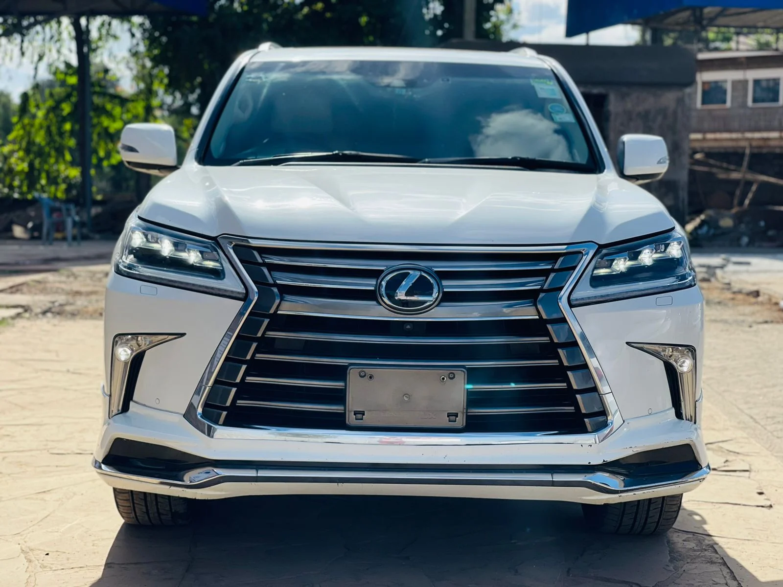 LEXUS LX 570 2015 New shape QUICK SALE