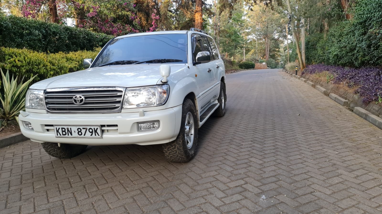 Toyota Land cruiser VX Pay 20% deposit 100 series