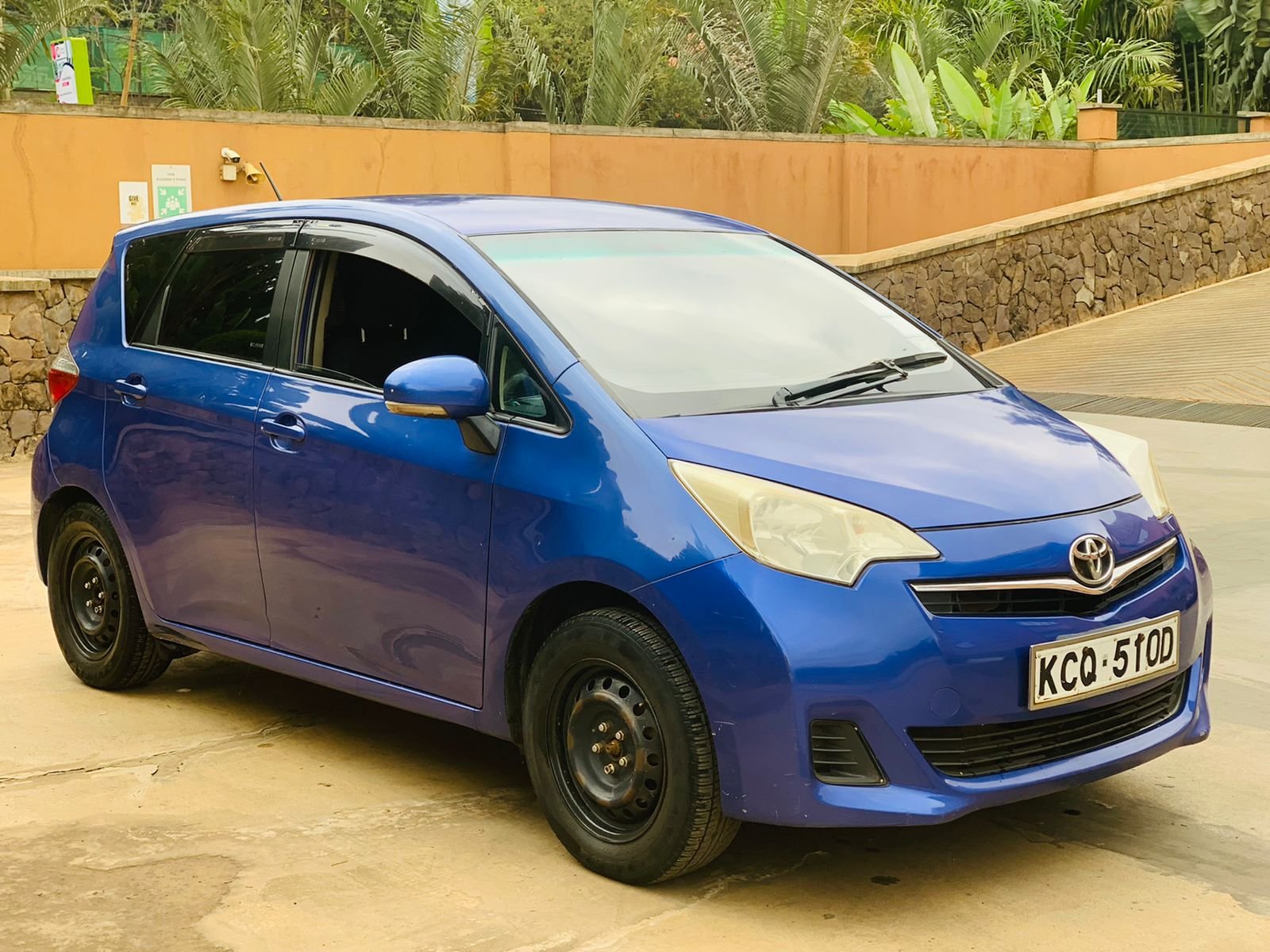 2010 TOYOTA RACTIS pay 20% Deposit Hot Deal Exclusive
