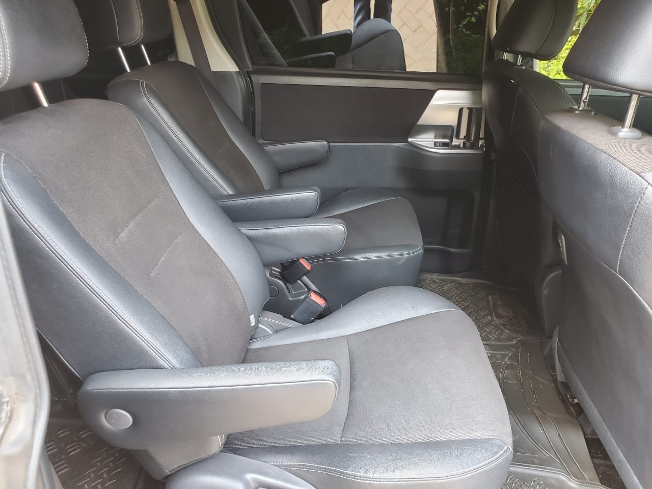 Toyota VOXY 2013 NEW SHAPE You Pay 20% Deposit Trade in OK