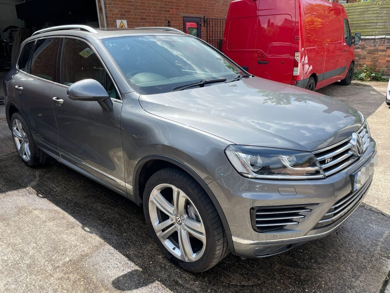 Volkswagen VW Touareg 2015 Fully Loaded New