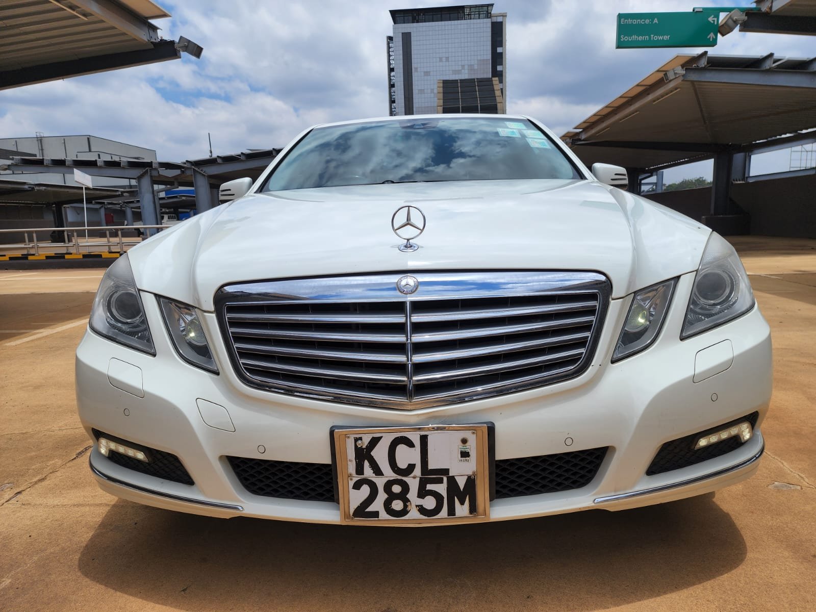 Mercedes E300 2010 sunroof leather Trade in OK