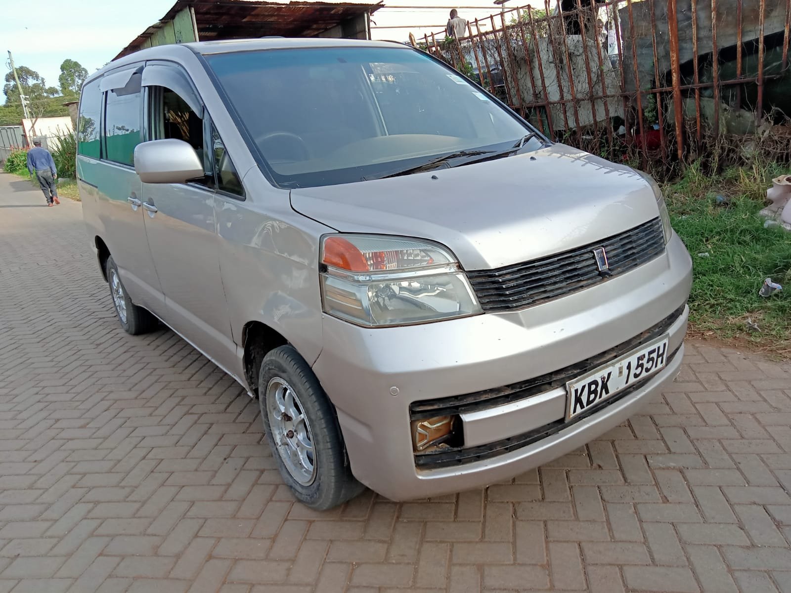 Toyota Voxy 2003 370k Only You Pay 20% Deposit Trade in OK Wow