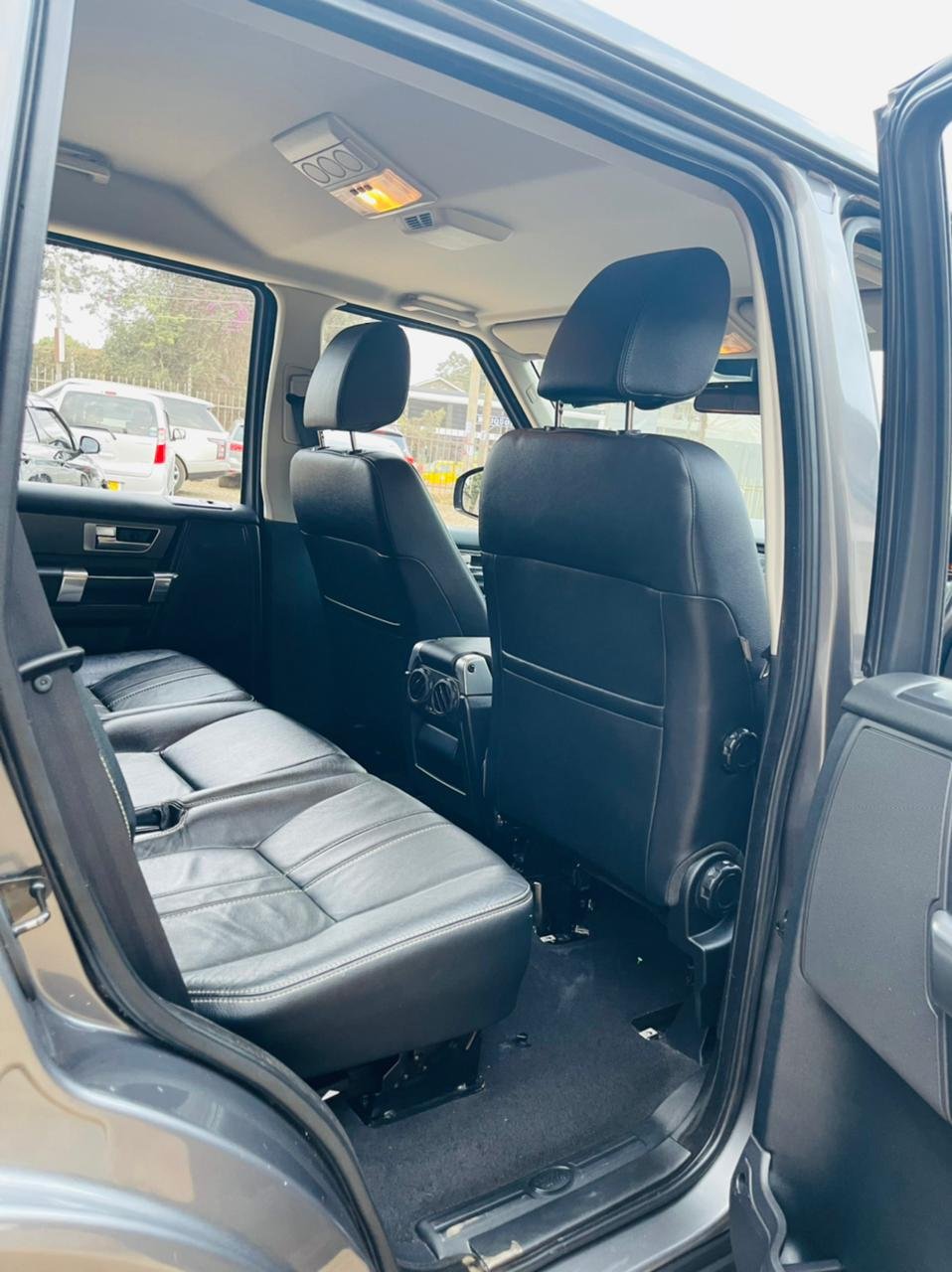 Land Rover Discovery 4 2015 4.7M ONLY Trade in Ok