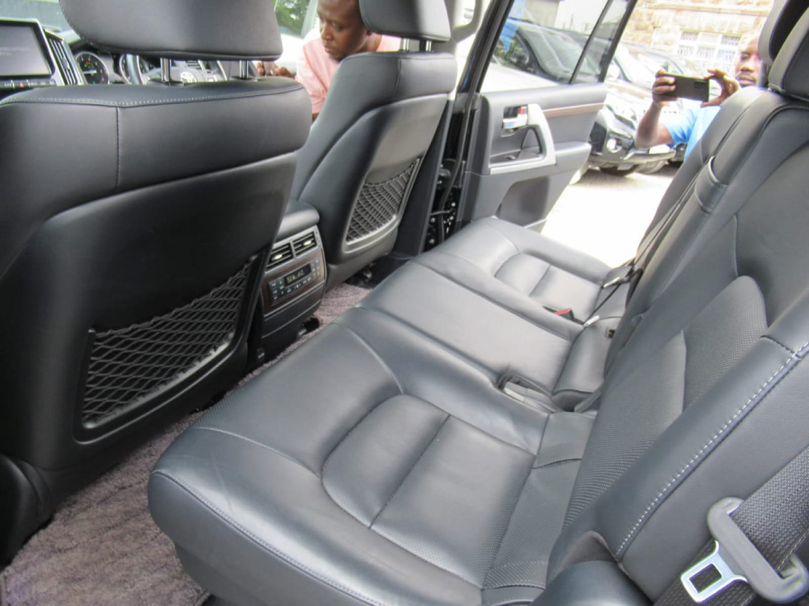 Toyota Land cruiser ZX V8 2016 Cheapest Black sunroof leather
