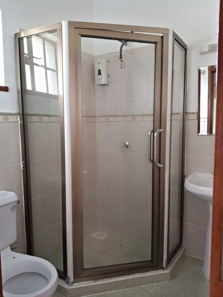4 bedroom bungalow Karen near Nairobi academy on 1/2 acre 55m EXCLUSIVE!