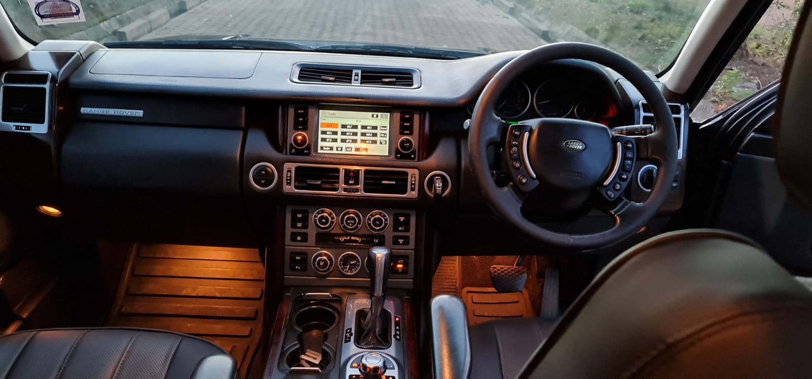 RANGE ROVER VOGUE sunroof SDV8 2010 You Pay 40% DEPOSIT