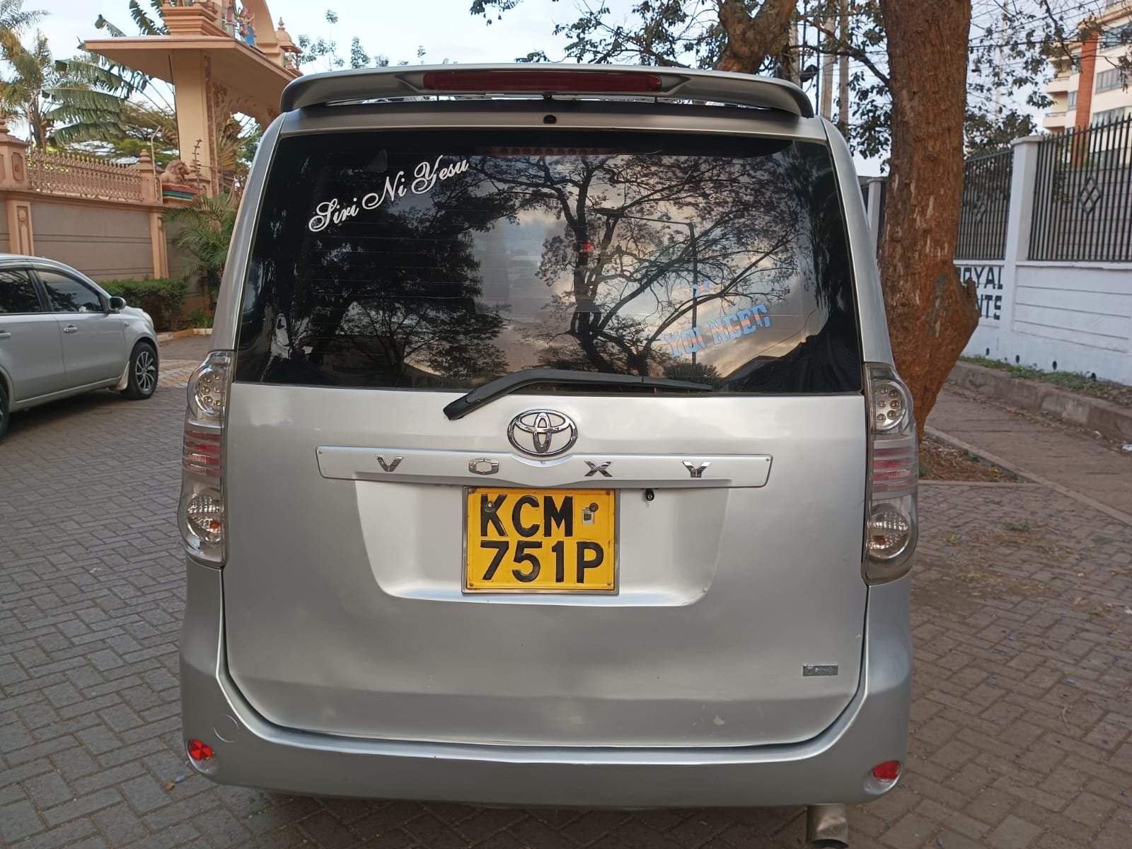 Toyota Voxy 2010 You Pay 20% Deposit Trade in OK Wow