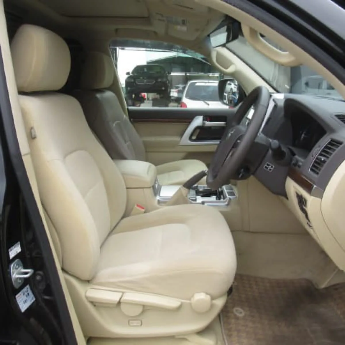 Toyota Land cruiser AX V8 2016 Cheapest Matt Black sunroof leather