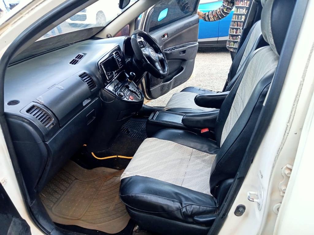 Toyota WISH 2006 450k NEGO You Pay 30% Deposit Trade in OK Wow