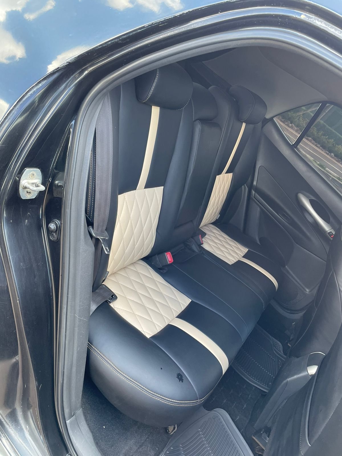 Toyota AURIS 2009 You Pay 30% Deposit Trade in OK For Sale in Kenya