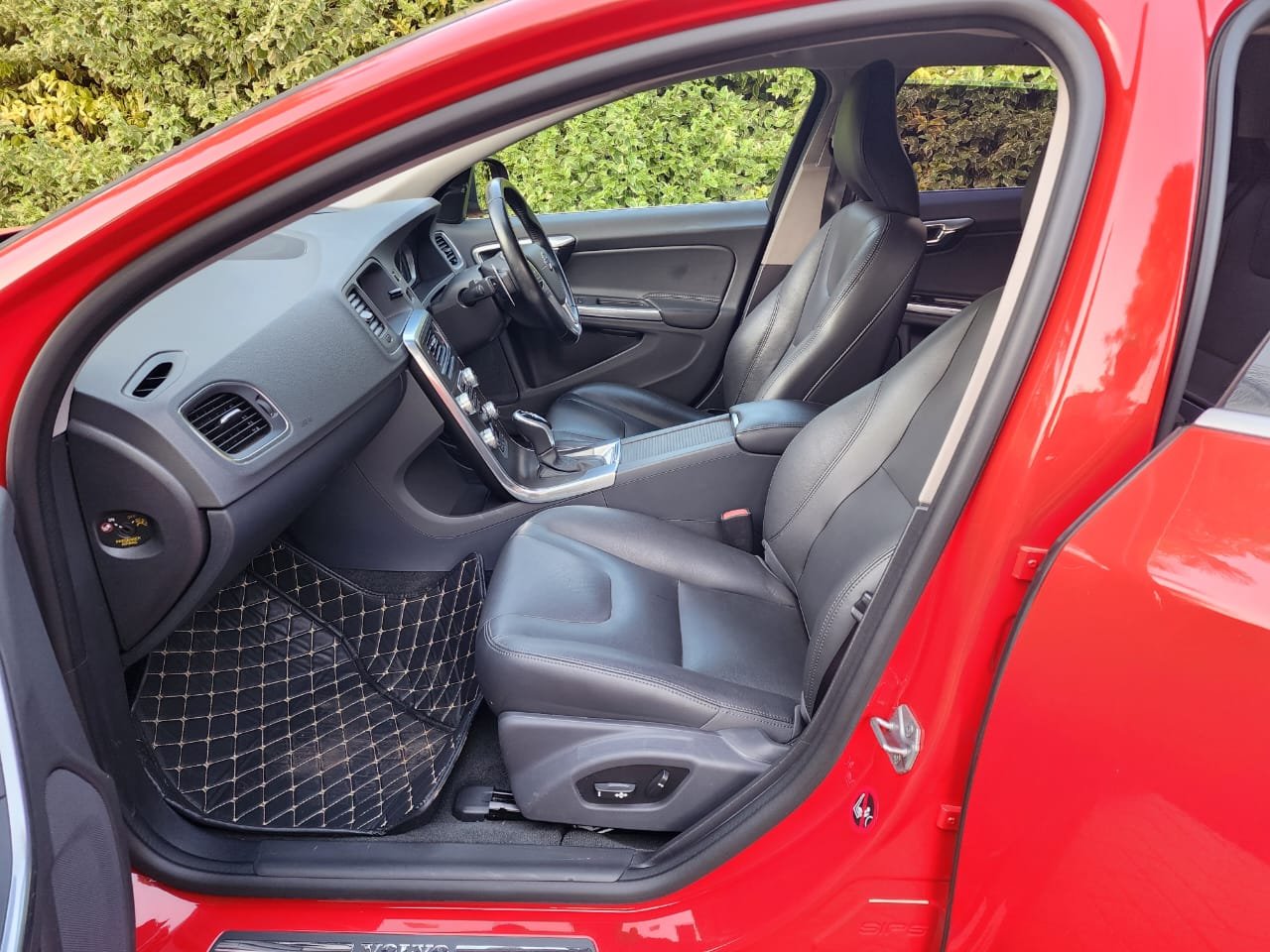 Volvo V40 D4 2015 QUICK SALE You Pay 30% DEPOSIT TRADE IN OK