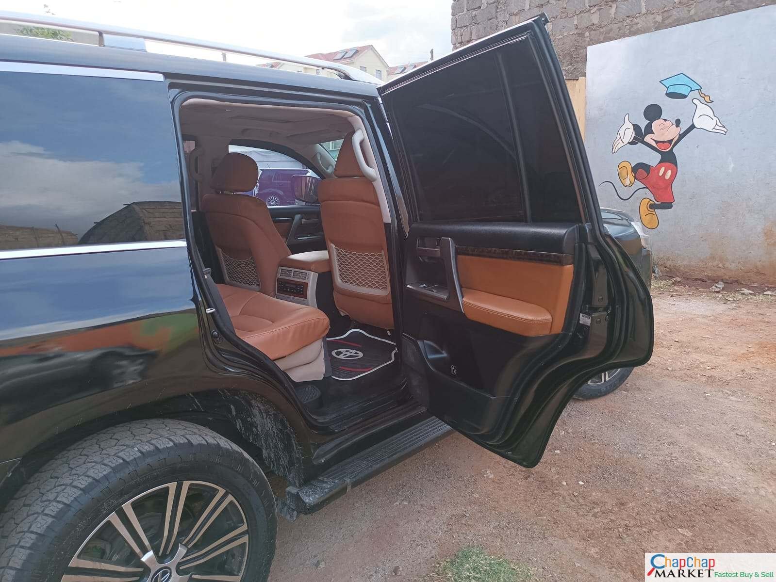 Toyota Land cruiser V8 SUNROOF 200 series QUICK SALE EXCLUSIVE for Sale in Kenya