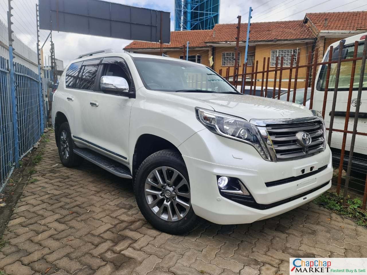 Toyota PRADO 2017 NEW SHAPE DIESEL Sunroof Quick SALE TRADE IN OK EXCLUSIVE