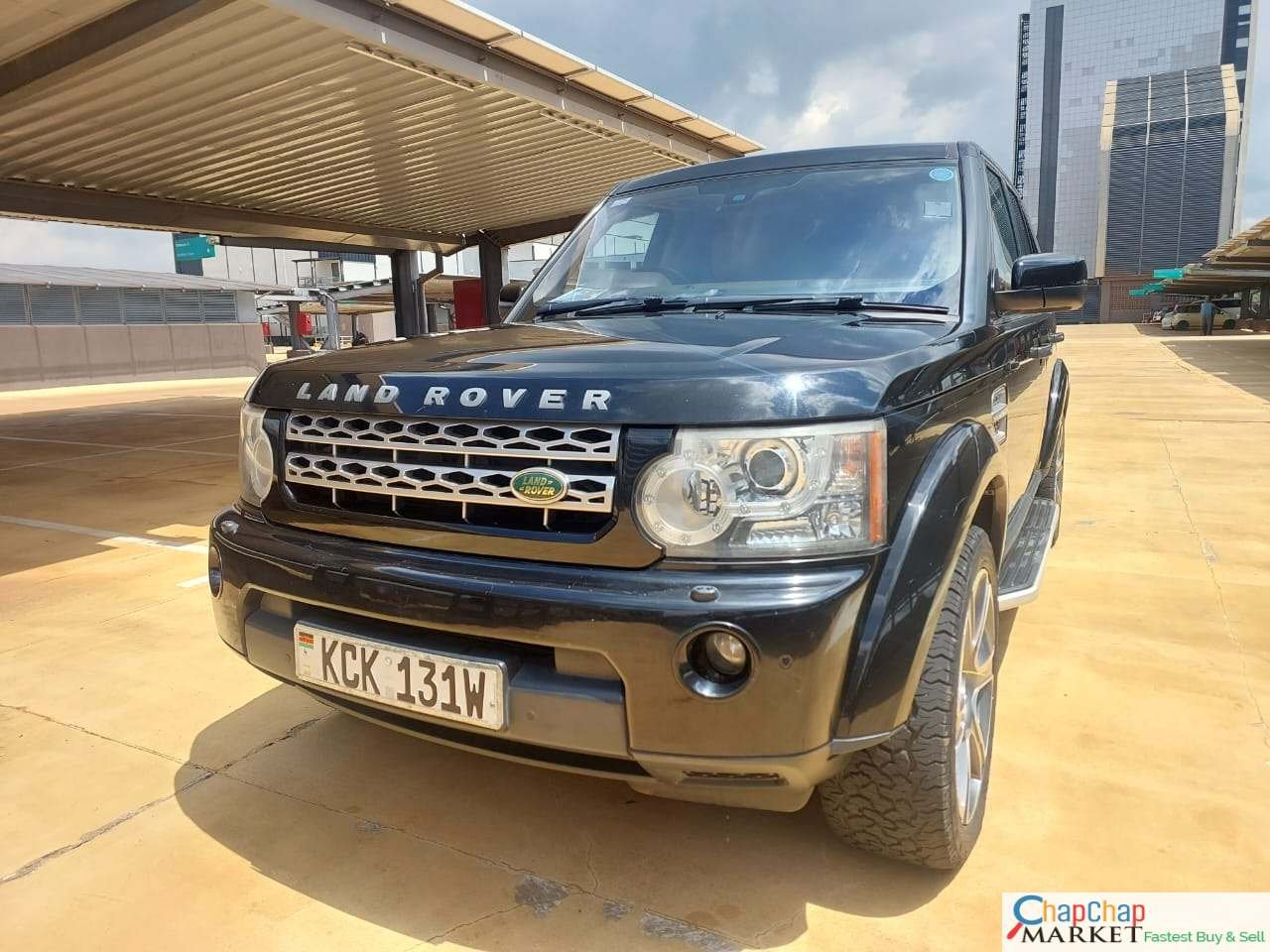 Land Rover Discovery 4 triple sunroof QUICK SALE You Pay 30% Deposit Trade in Ok For sale in kenya