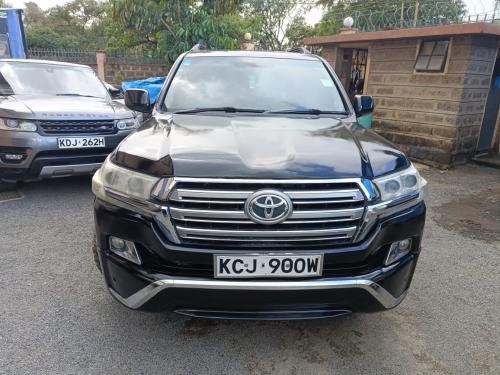 Toyota Land cruiser V8 With SUNROOF 70% FINANCE QUICK SALE TRADE IN OK EXCLUSIVE for Sale in Kenya