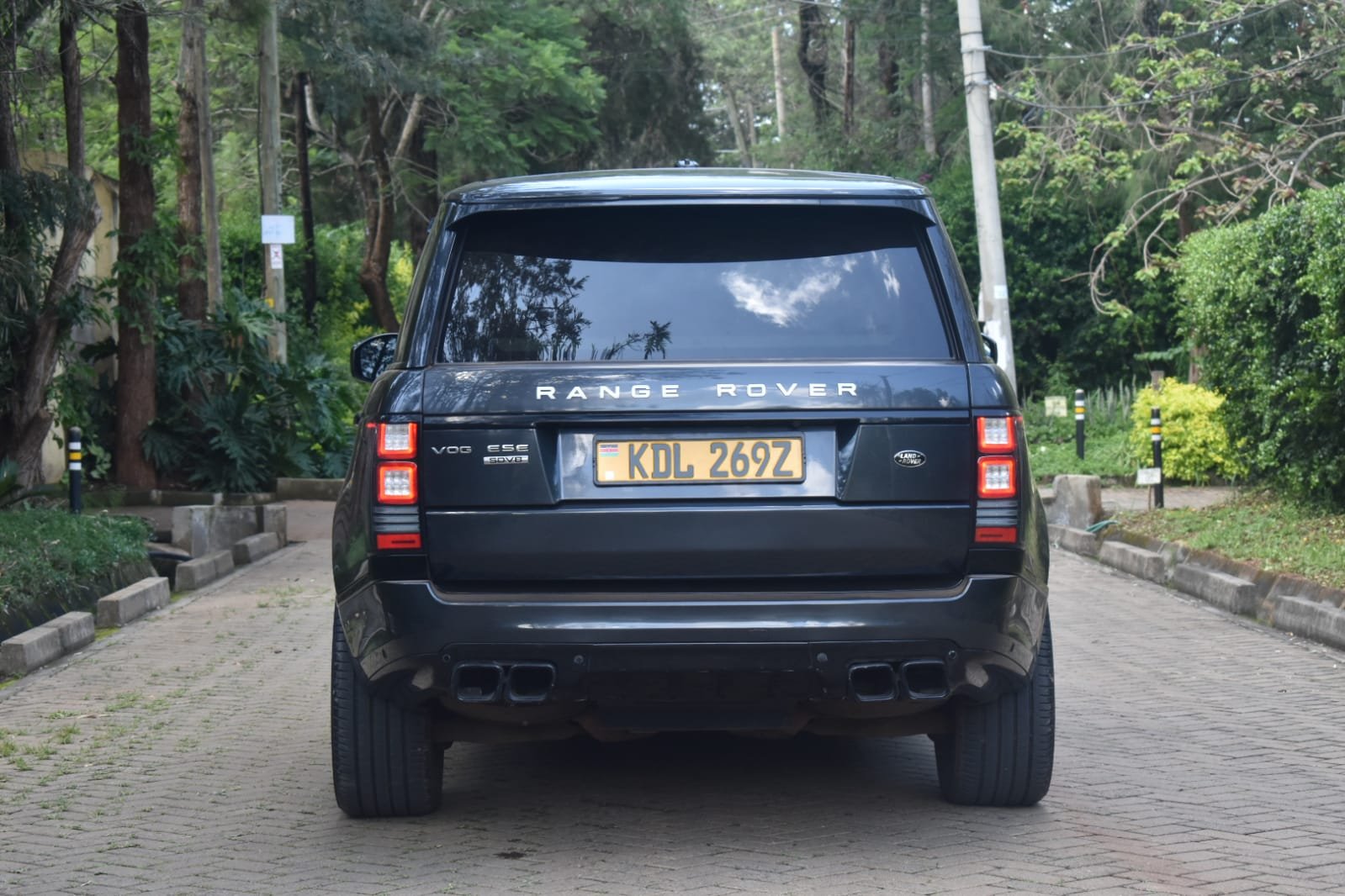 RANGE ROVER VOGUE SDV8 4.4 SUNROOF You Pay 40% DEPOSIT TRADE IN OK For sale in kenya exclusive