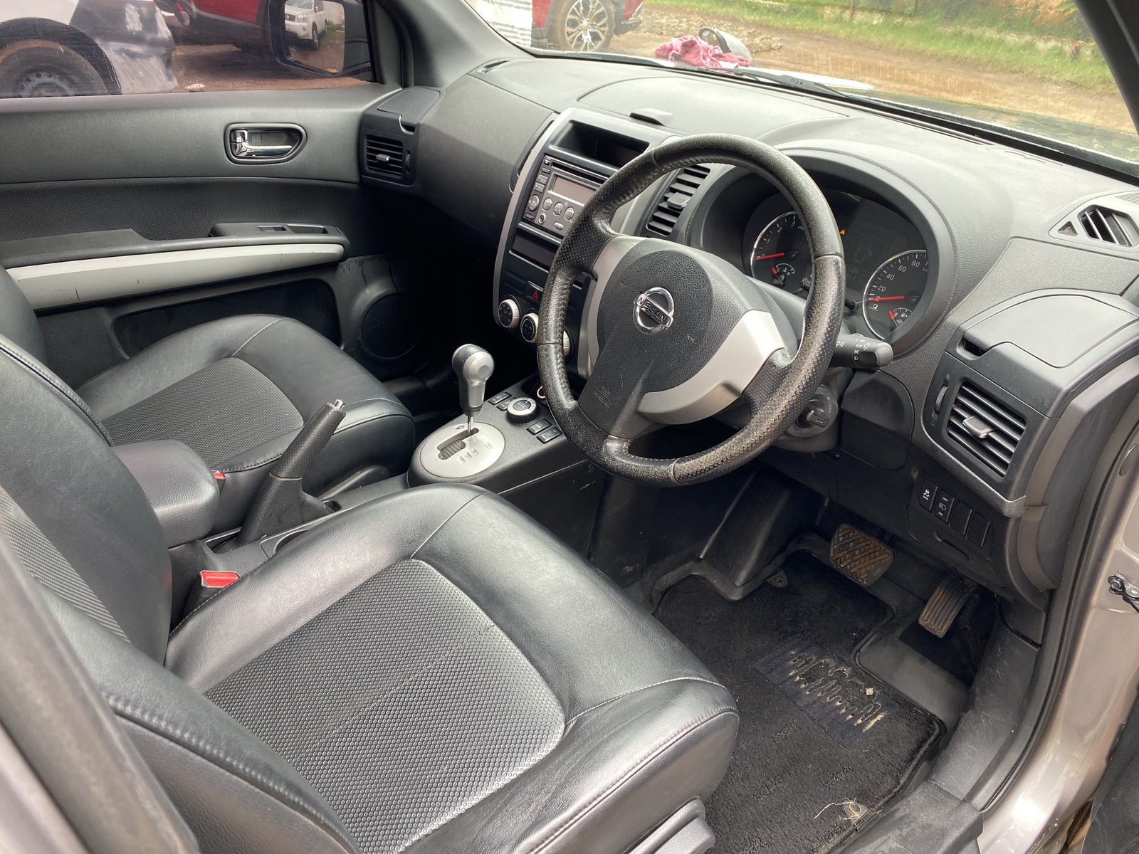 Nissan Xtrail Hyper Roof 2013