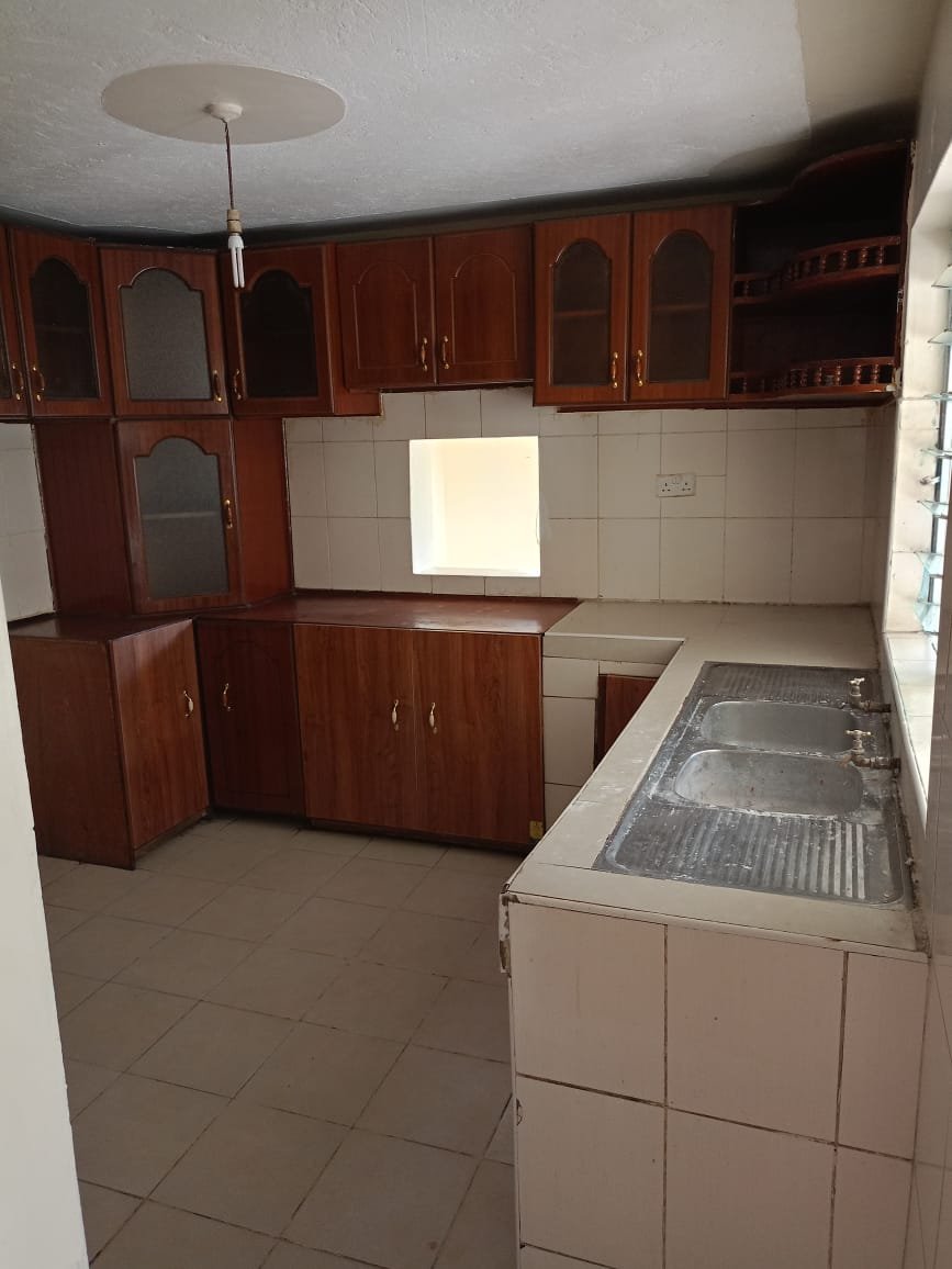 QUICK SALE 4 bedroom mansion with 3 en-suite in Rongai 29 QUICK SALE 4 bedroom mansion with 3 en-suite in Rongai