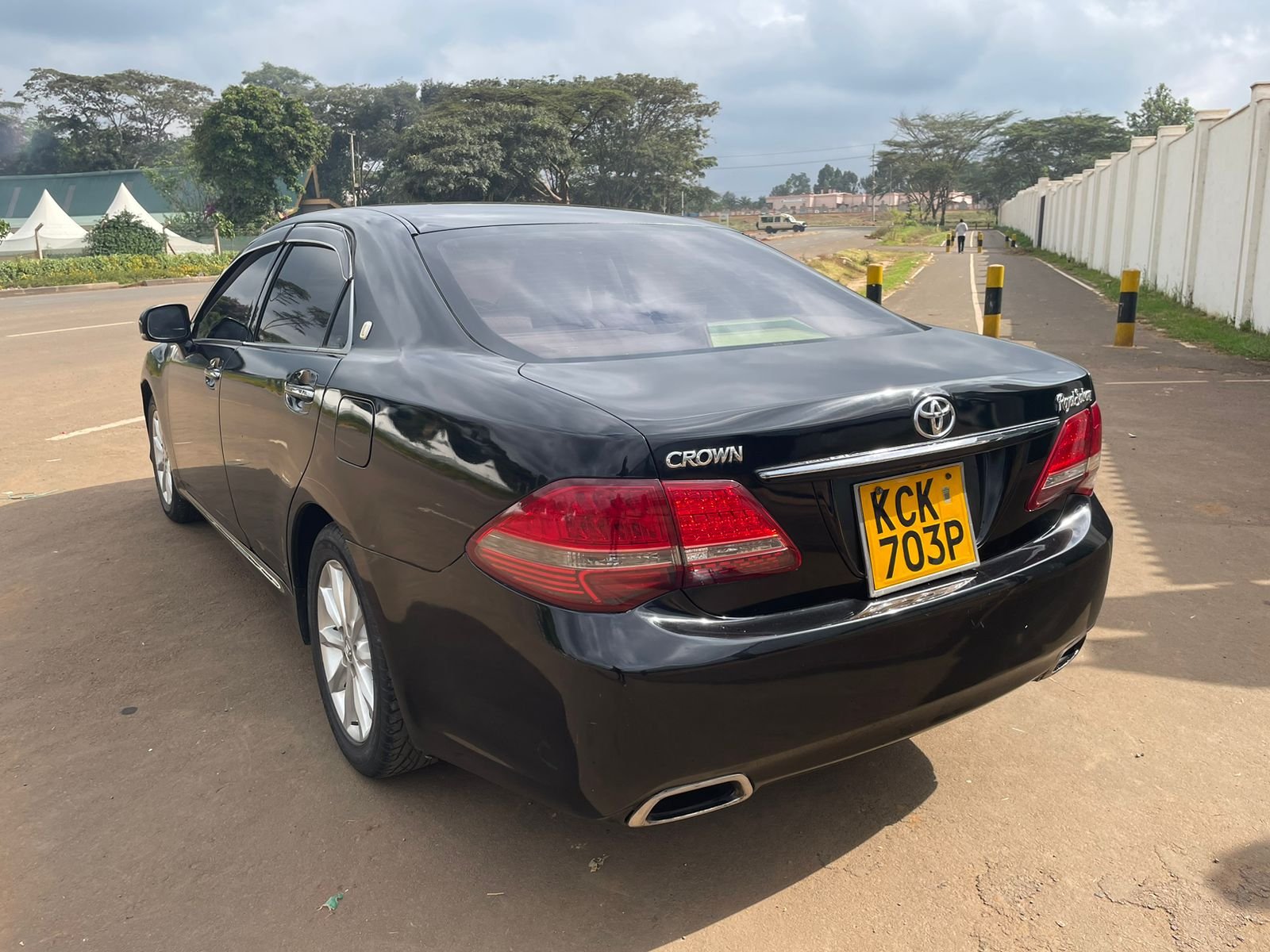 Toyota CROWN Royal Saloon 🔥 You pay Deposit Trade in Ok Hot Deal exclusive