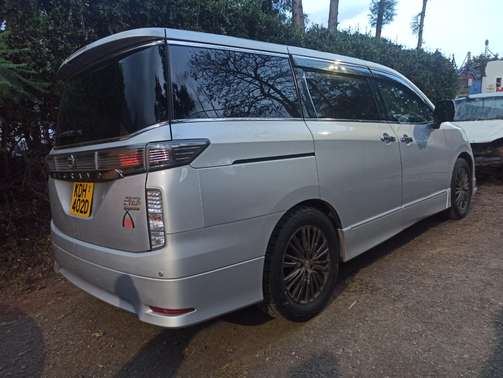 Cheapest Reliable Van minivans Alphard Noah Voxy Elgrand Wish VELFIRE  For Hire Lease Rental Self Driven Service in Kenya