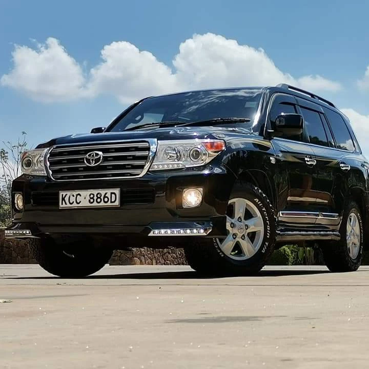 Cars For Sale/Vehicles Cars-Toyota V8 200 series QUICKEST SALE 3.5M Nego You Pay 40% Deposit Trade in OK EXCLUSIVE 9