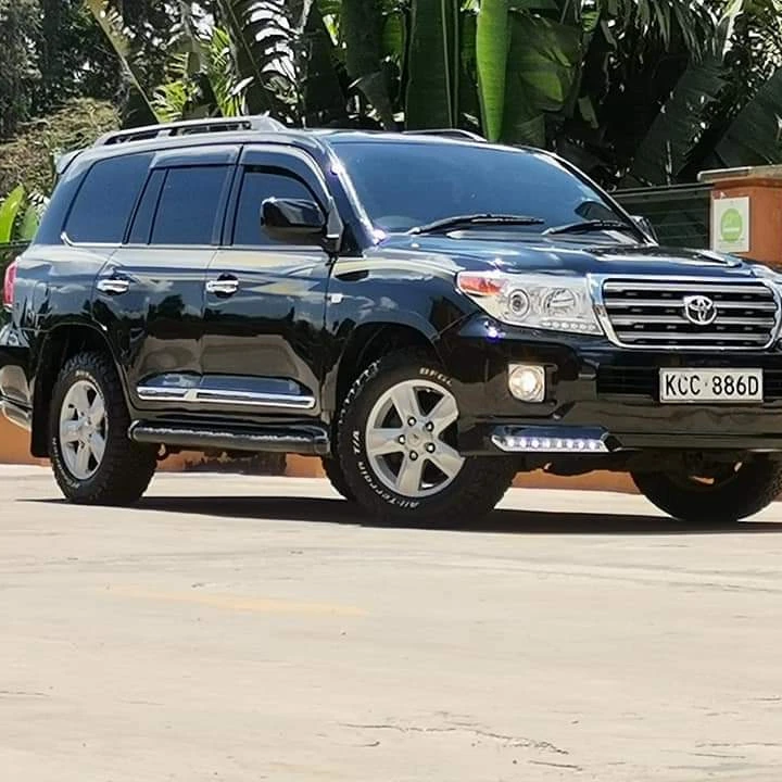 Toyota V8 200 series QUICKEST SALE 3.5M Nego You Pay 40% Deposit Trade in OK EXCLUSIVE