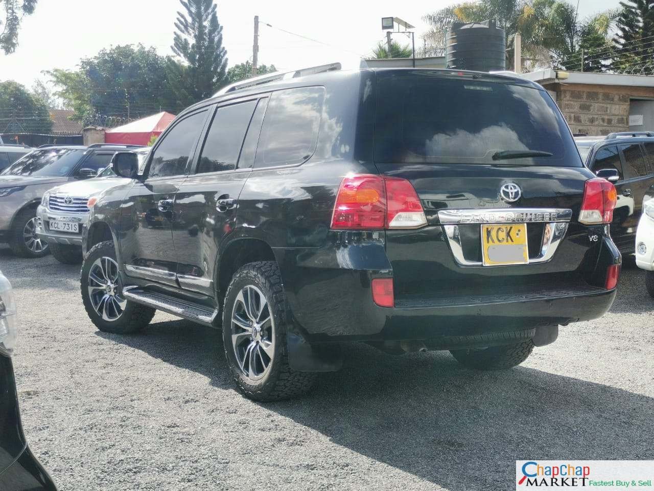 Toyota Land cruiser V8 DIESEL 200 series TRADE IN OK EXCLUSIVE for Sale in Kenya EXCLUSIVE 8 Cars Cars For Sale/Vehicles-Toyota Land cruiser V8 DIESEL 200 series TRADE IN OK EXCLUSIVE for Sale in Kenya EXCLUSIVE 1