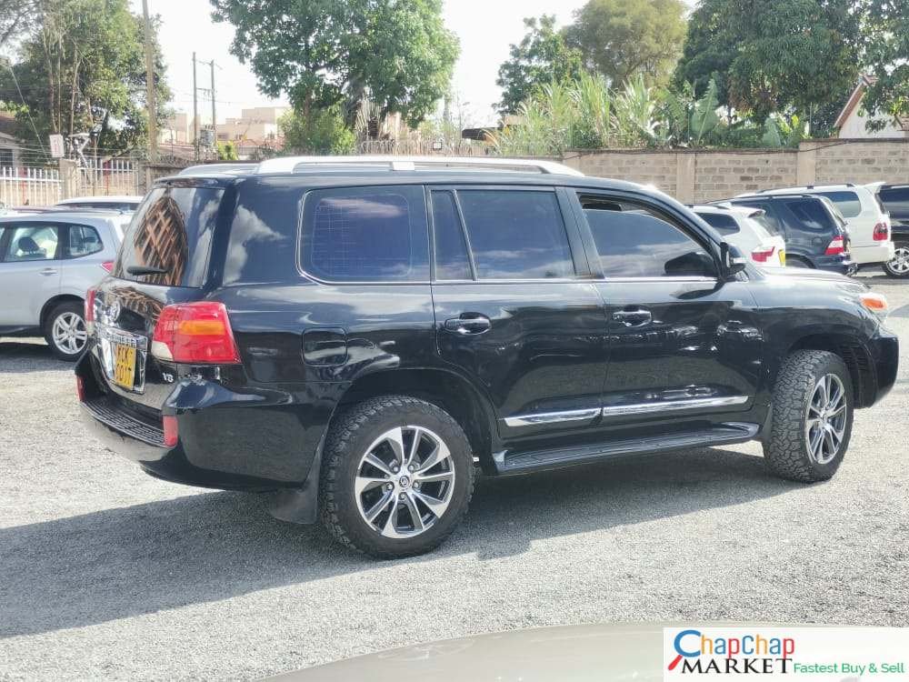 Toyota Land cruiser V8 DIESEL 200 series TRADE IN OK EXCLUSIVE for Sale in Kenya EXCLUSIVE 10 Cars Cars For Sale/Vehicles-Toyota Land cruiser V8 DIESEL 200 series TRADE IN OK EXCLUSIVE for Sale in Kenya EXCLUSIVE 3
