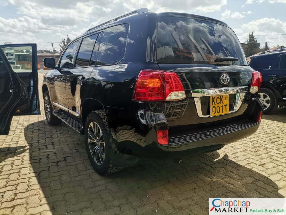 Toyota Land cruiser V8 DIESEL 200 series TRADE IN OK EXCLUSIVE for Sale in Kenya EXCLUSIVE 14 Cars Cars For Sale/Vehicles-Toyota Land cruiser V8 DIESEL 200 series TRADE IN OK EXCLUSIVE for Sale in Kenya EXCLUSIVE 5