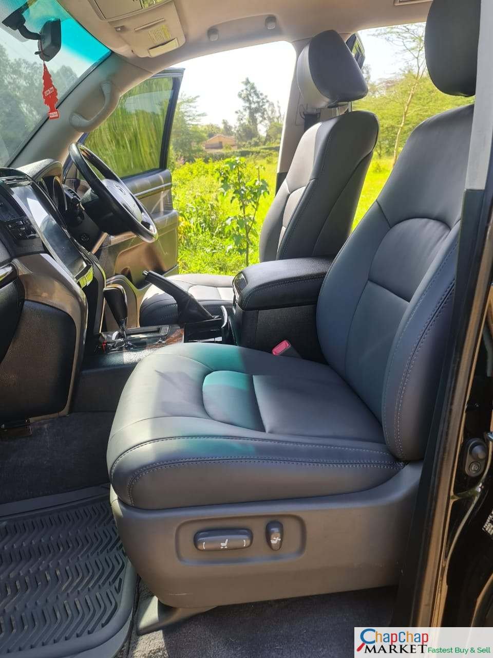 Toyota Land cruiser V8 as lx 570 facelift Cheapest You Pay 30% DEPOSIT Exclusive (SOLD)