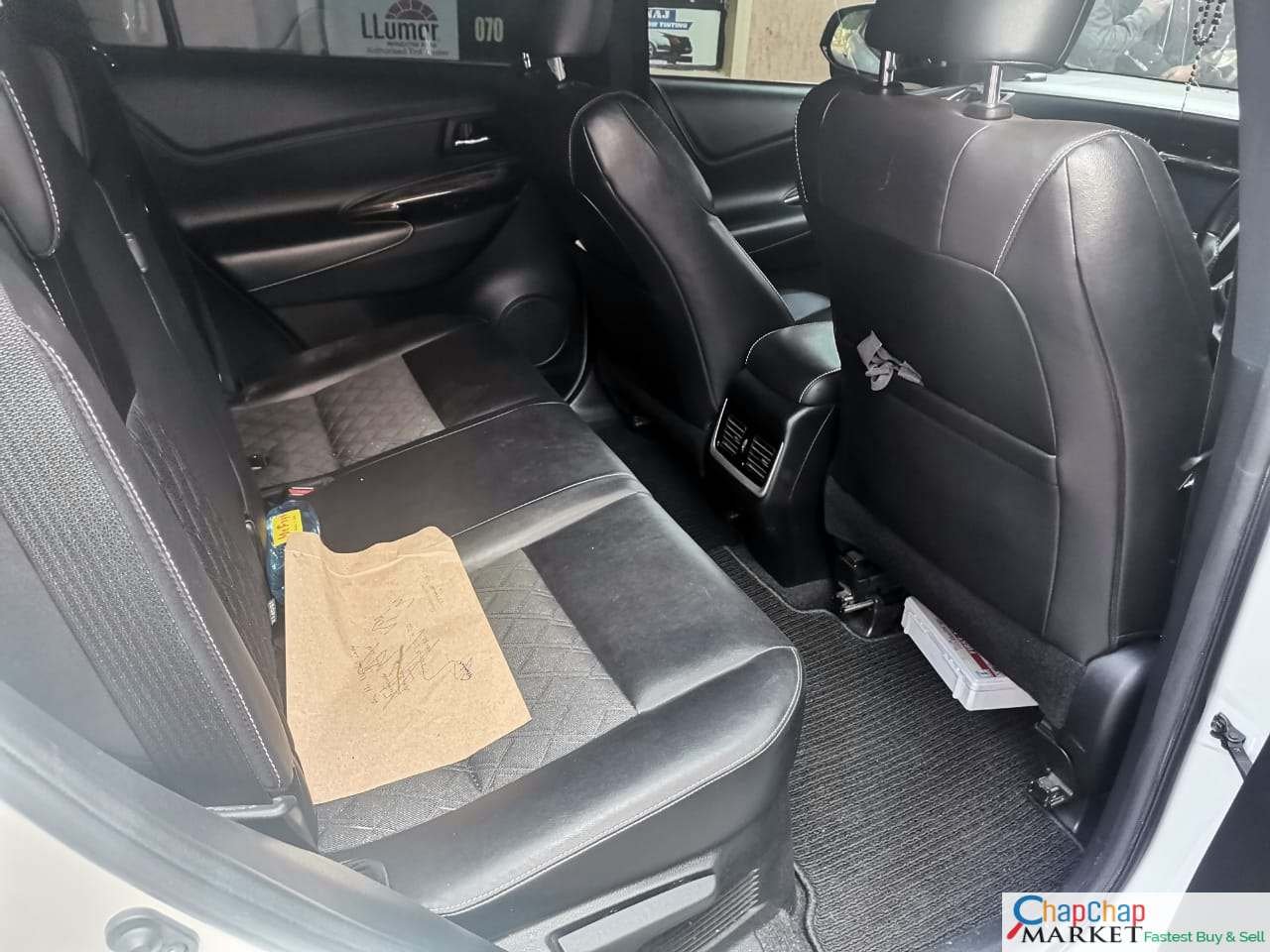Toyota Harrier for sale in Kenya with sunroof You Pay 30% Deposit Trade in OK EXCLUSIVE
