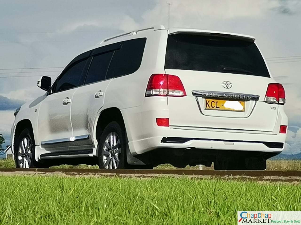 Toyota Land cruiser V8 For Sale in Kenya 202 3.3M Only  SUNROOF LEATHER TRADE IN OK EXCLUSIVE hot