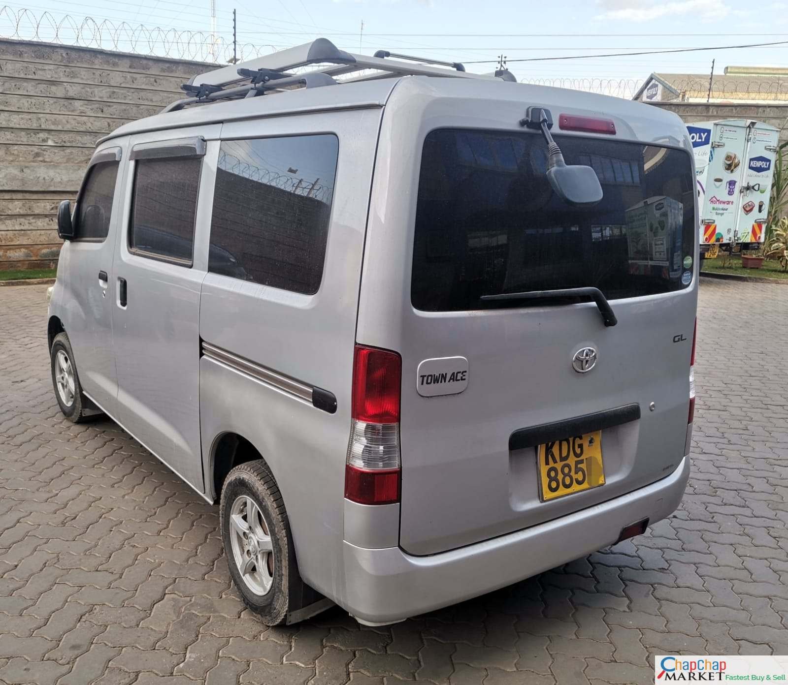 Toyota Town Ace townace for sale in Kenya You pay 30% Deposit Trade in Ok EXCLUSIVE