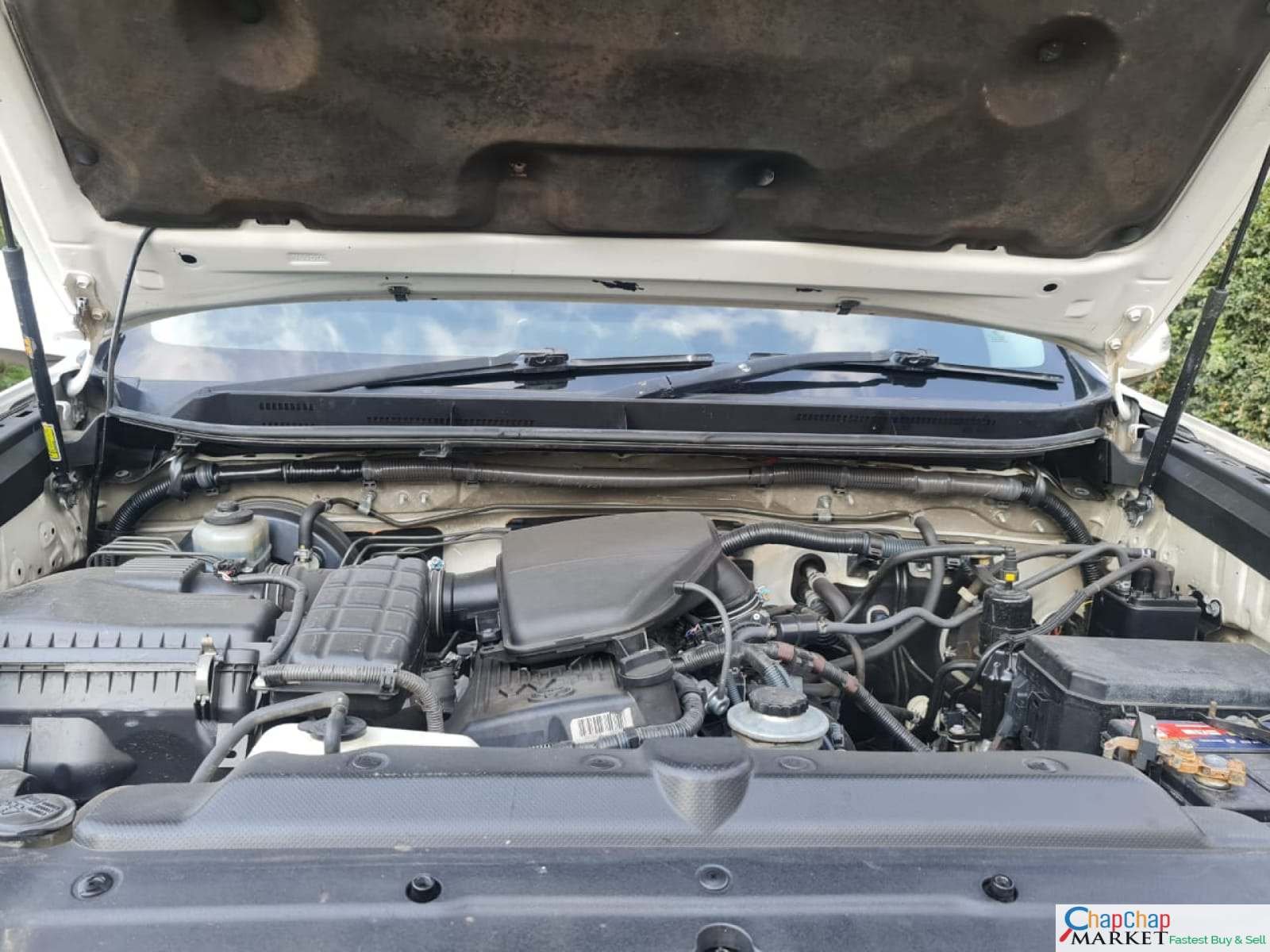 Toyota Prado j150 for sale in Kenya with SUNROOF You Pay 30% Deposit Trade in OK exclusive Hire Purchase Installments bank finance