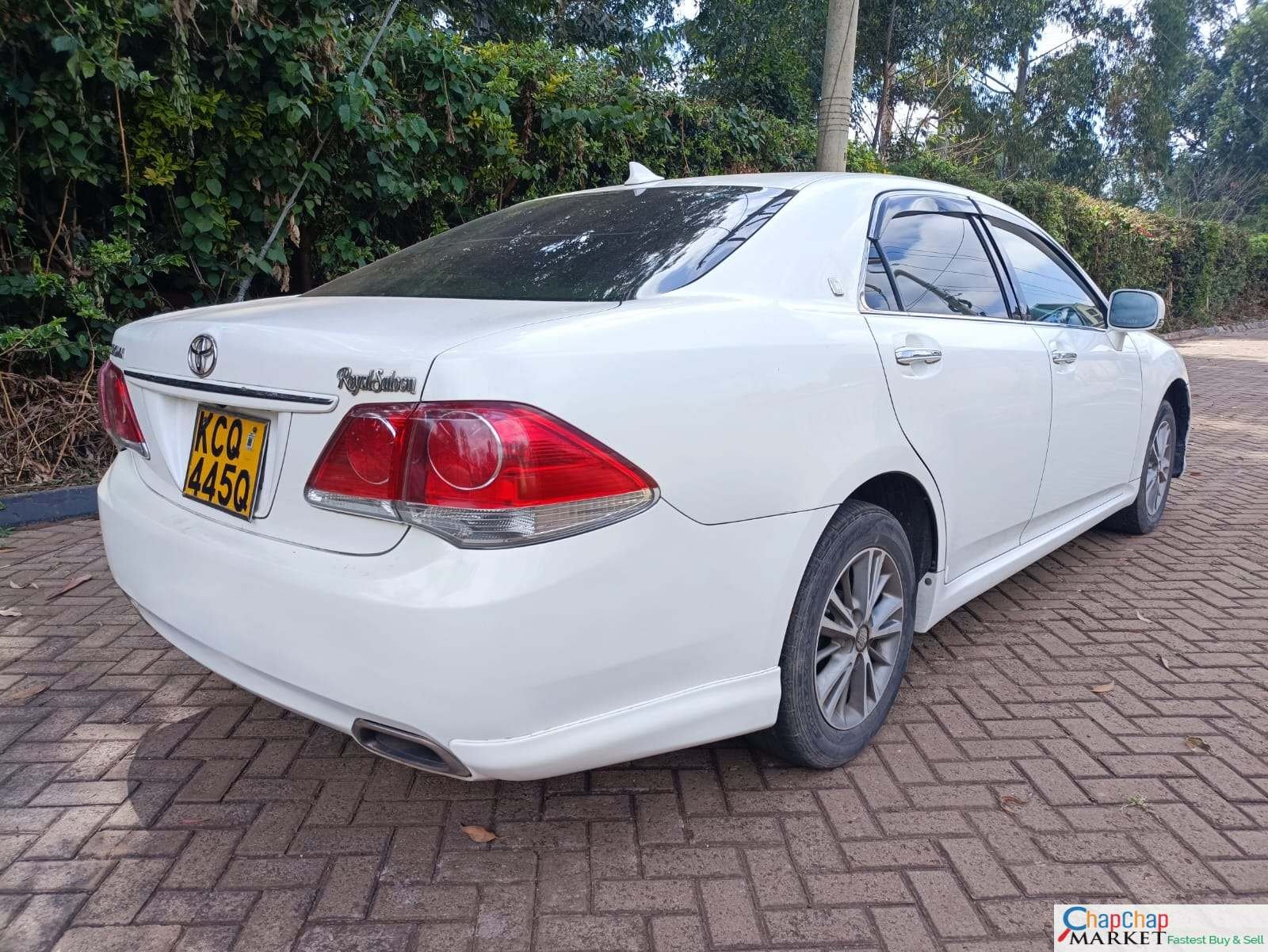 Toyota CROWN kenya Royal Saloon You pay 30% Deposit crown for sale in kenya hire purchase installments Trade in Ok EXCLUSIVE (SOLD)