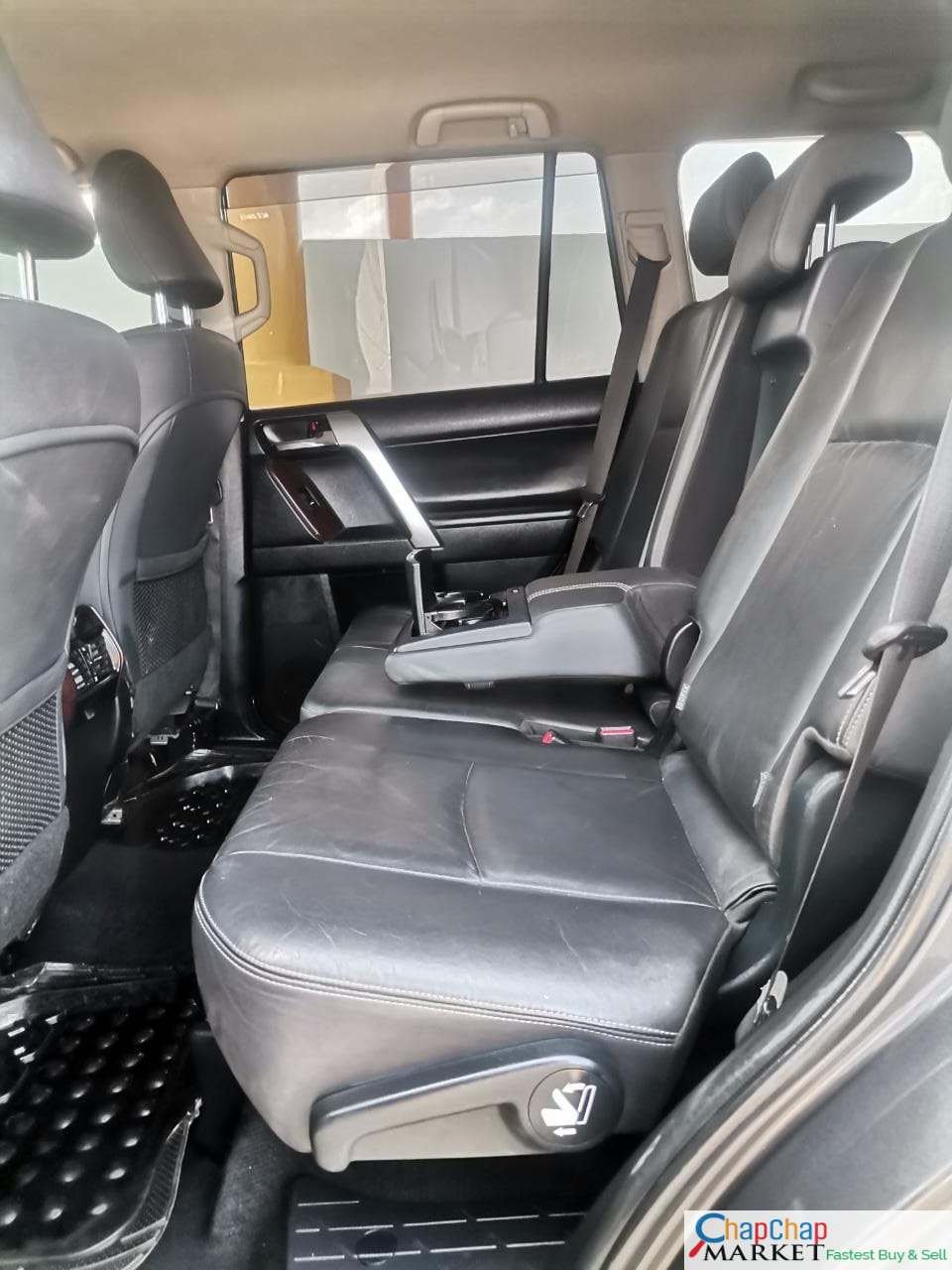 Toyota Prado DIESEL SUNROOF You Pay 30% Deposit Prado for sale in kenya hire purchase installments EXCLUSIVE j150
