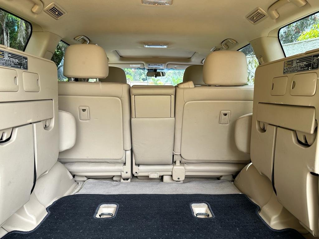 Toyota V8 for sale in kenya QUICKEST SALE You Pay 40% Deposit Trade in OK EXCLUSIVE v8 Kenya hire purchase installments