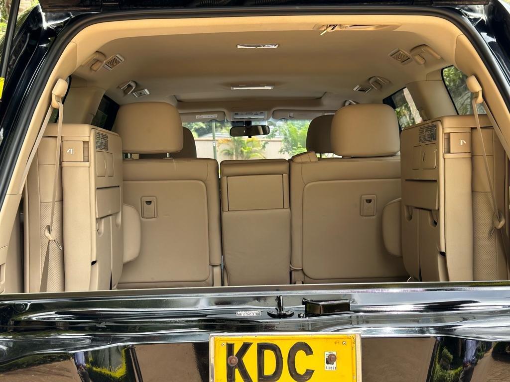 Toyota V8 for sale in kenya QUICKEST SALE You Pay 40% Deposit Trade in OK EXCLUSIVE v8 Kenya hire purchase installments