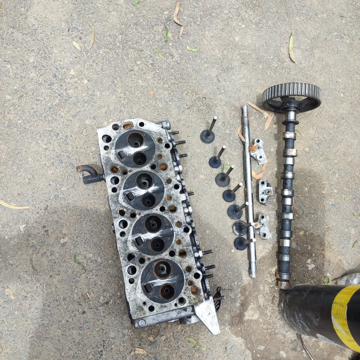 4d56 cylinder head for sale with nozzles, valves, camshaft  and brackets  2) Front axles for Pajero generation 2  Everything for ONLY 50K
