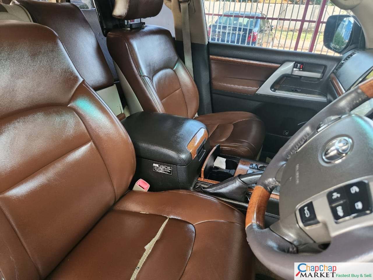 Toyota Land Cruiser V8 ZX 200 SUNROOF LEATHER SERIES QUICK SALE You Pay 30% Deposit Trade in Ok EXCLUSIVE (SOLD)