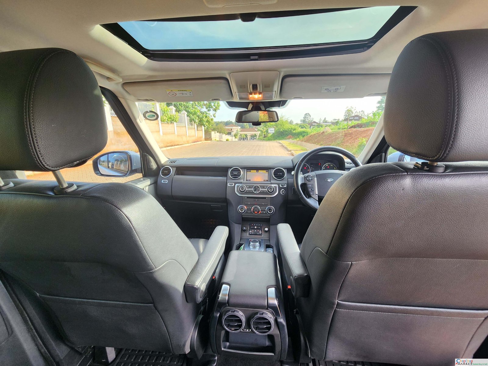 Land Rover Discovery 4 HSE QUICKEST SALE Triple SUNROOF You Pay 30% Deposit Trade in Ok For sale in kenya Hire purchase installments