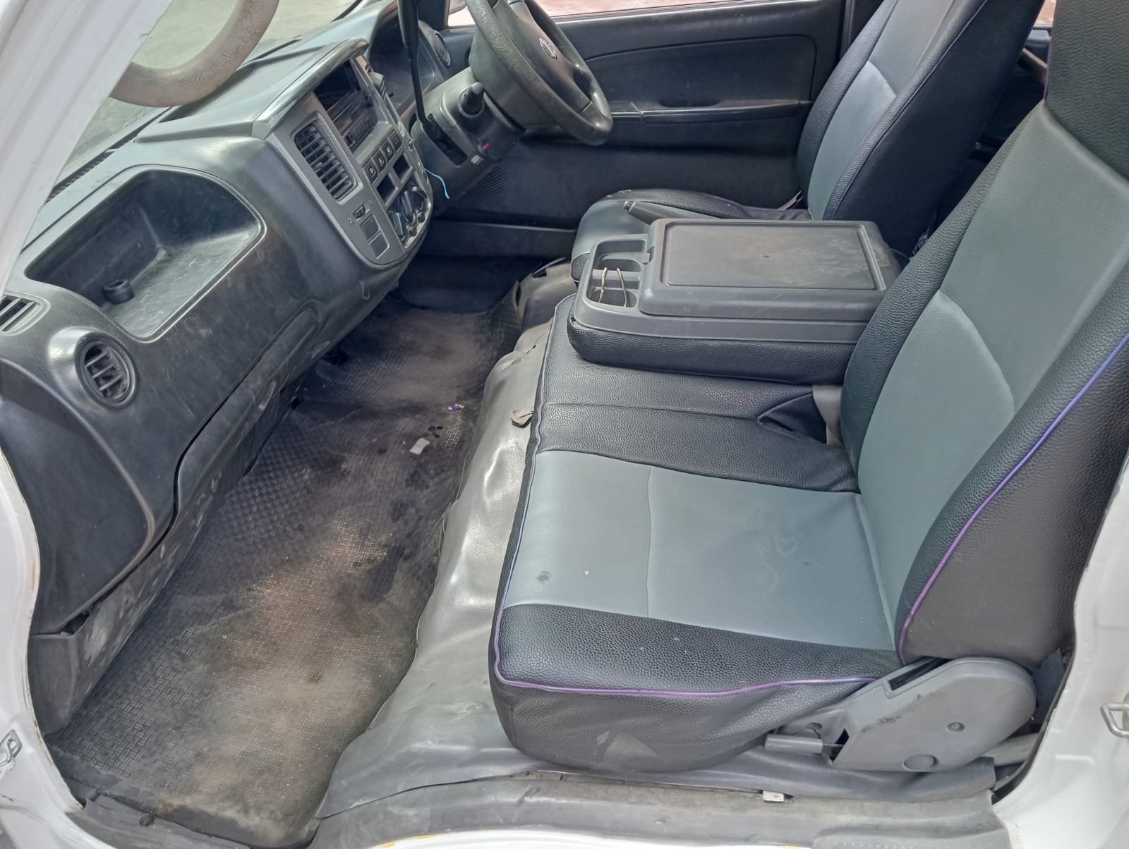 Nissan caravan for sale in Kenya 🔥 QUICK SALE urvan van You Pay 40% Deposit Trade in Ok EXCLUSIVE hire purchase installments (SOLD)